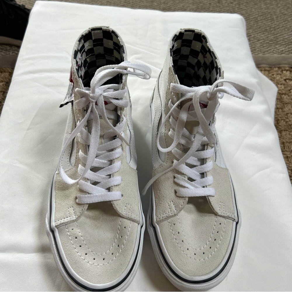 VANS Unsex  DYI SK8-High White Canvas/Suede Size M 6 W 7.5 -NWOB